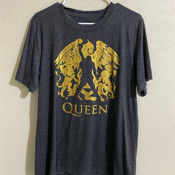 Tops Queen Graphic Tee Poshmark